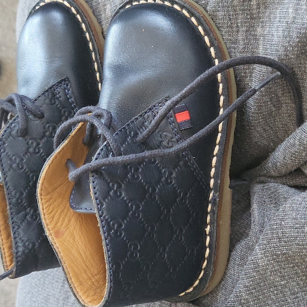 Gucci walking shoes